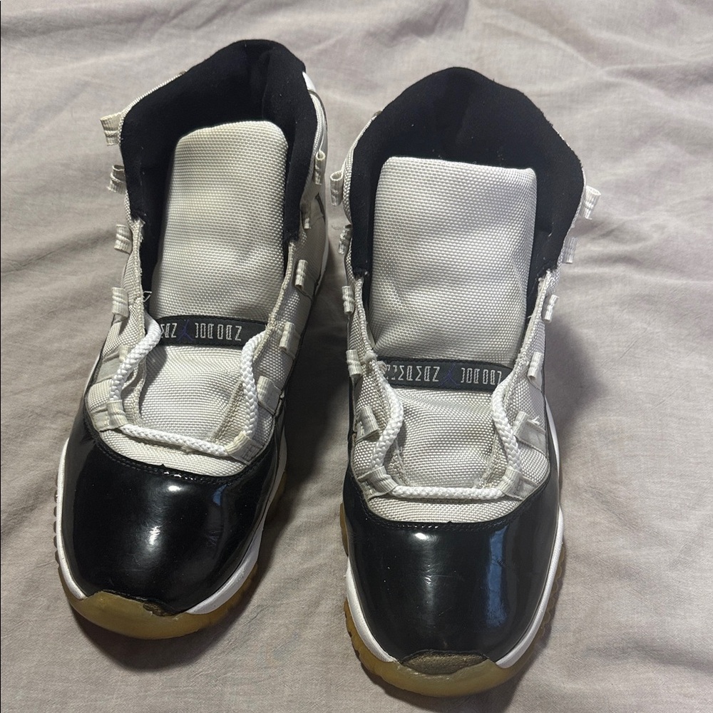 Jordan 11 - space jam
